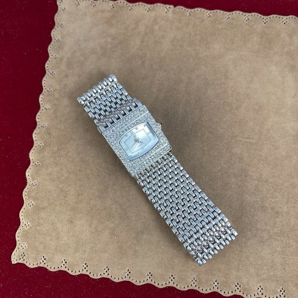 Vintage Stunning Victoria Wick Beverly Hills Crystal Watch - Picture 3 of 8